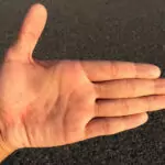 Цвета на дланите – Гледане на ръка