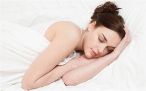 Недостигът на сън водел до нездравословно храненe
