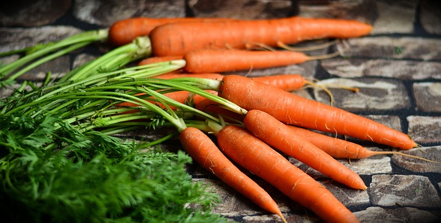 Морковът : спец по очи и кожа