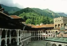 Светли петък след Великден