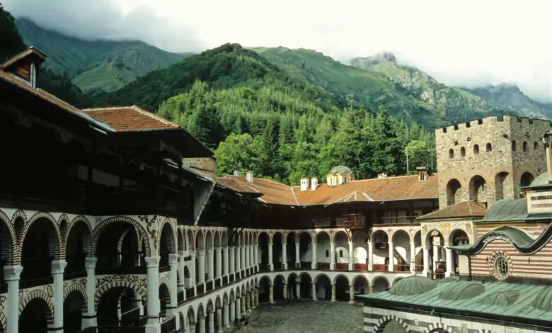 Светли петък след Великден