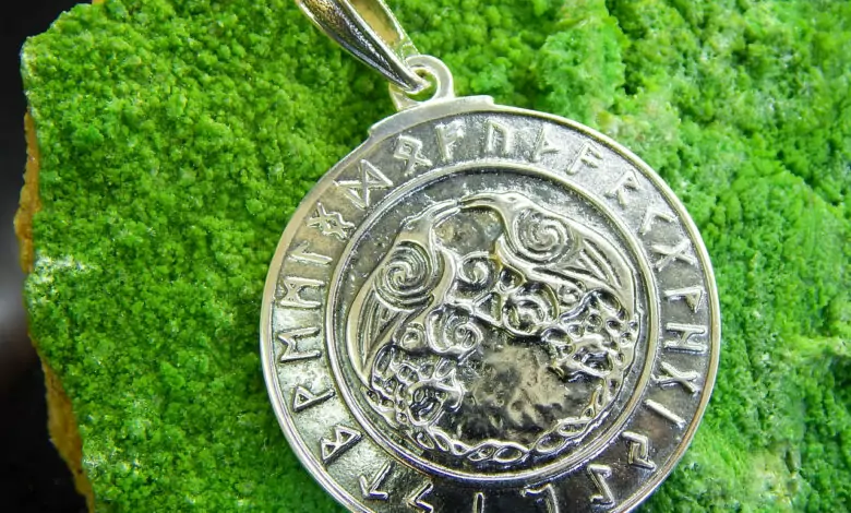 Горски амулети