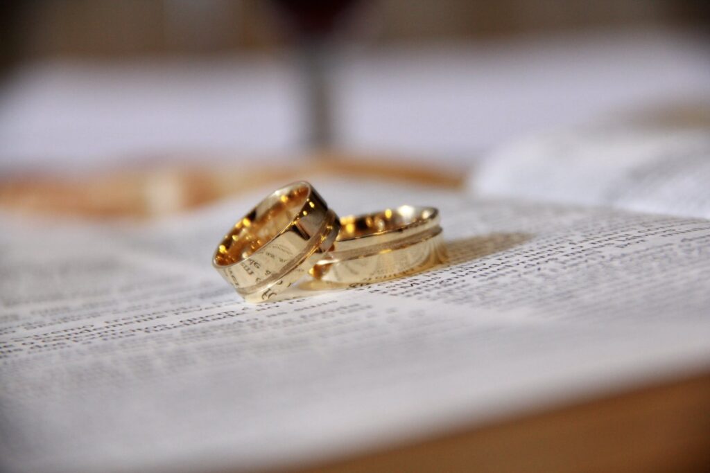 Златни пръстени