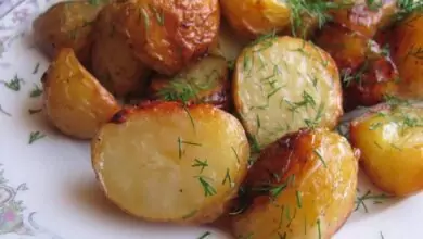 Пресни картофи на фурна с копър