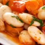 Салата с боб и печени чушки