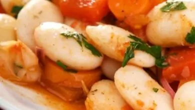 Бобена салата с моркови и печени чушки