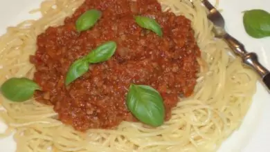 Спагети със сос болонезе