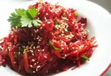 Салата с червено цвекло и сусам