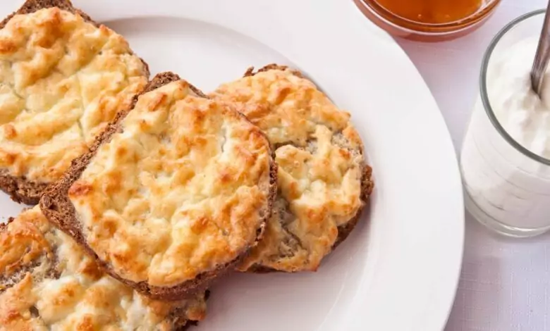 Запечени сандвичи с яйце и сирене