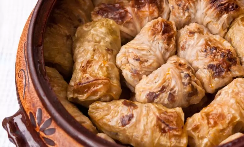 Постни зелеви сърмички в гювеч