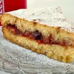 Бърз сладкиш с конфитюр на Magi