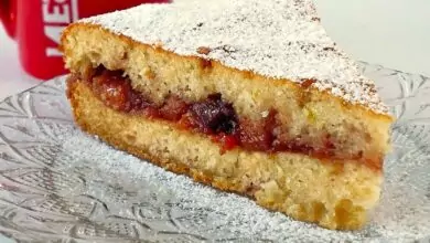 Сладкиш с конфитюр