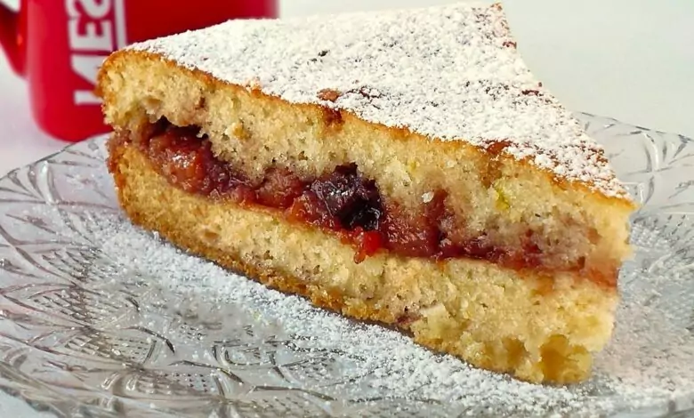 Сладкиш с конфитюр