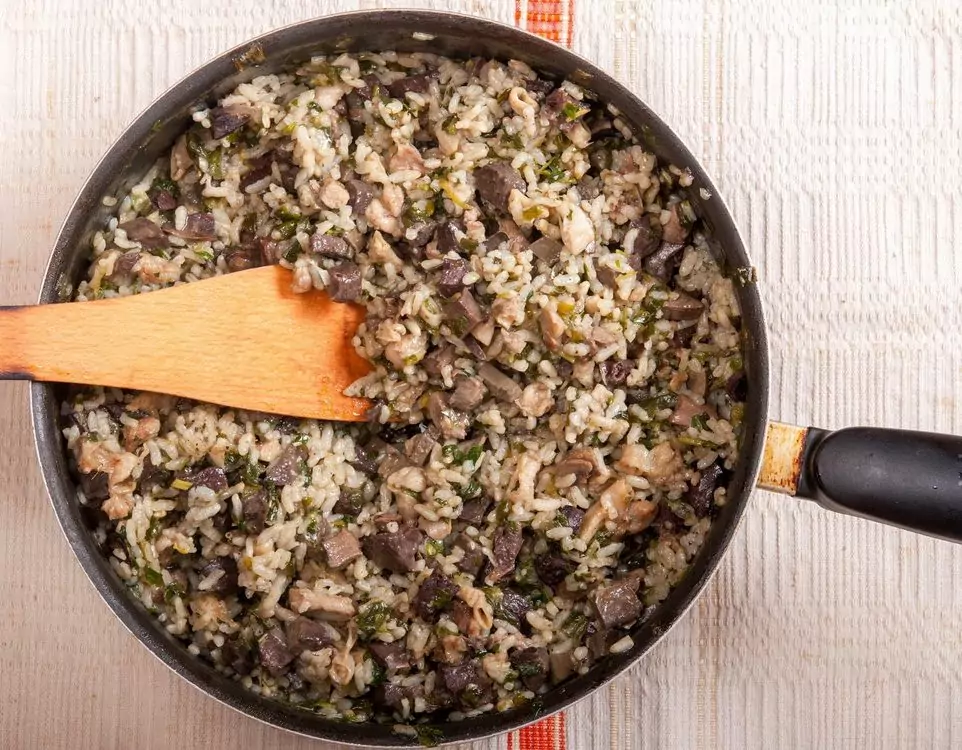 Бабината селска агнешка дроб сарма