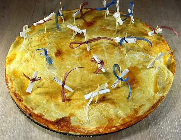 Списък с новогодишни късмети за баница