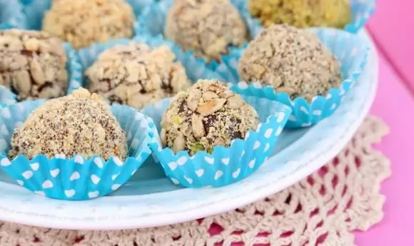 орехови бонбони