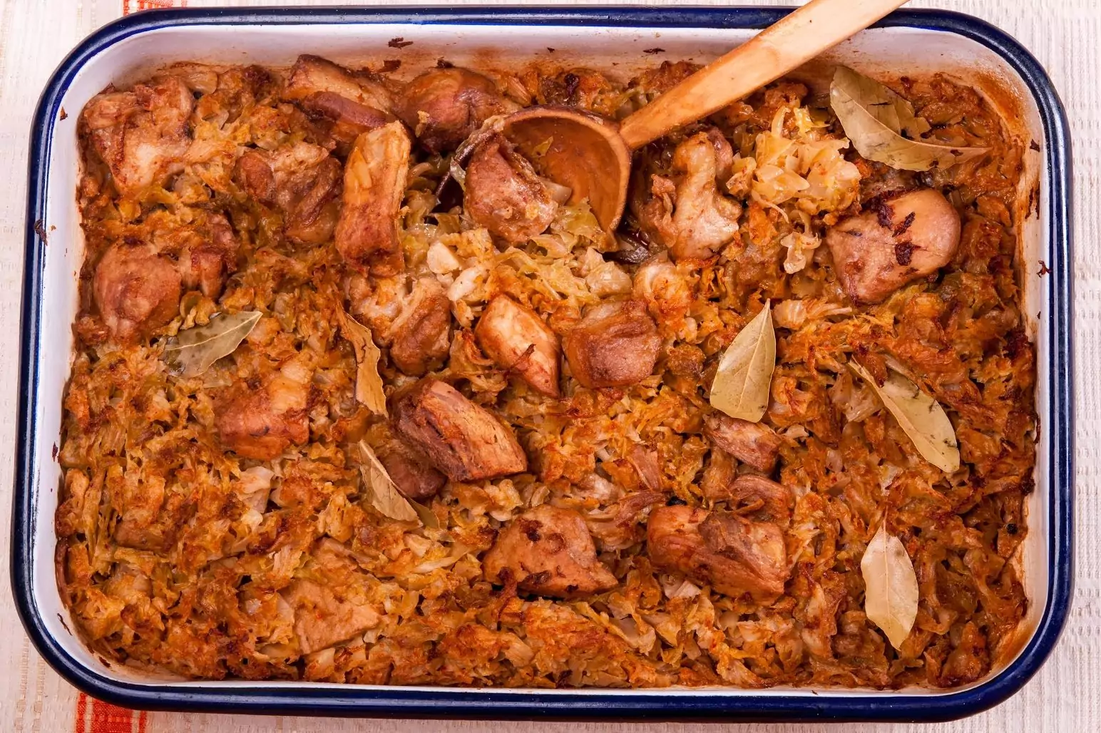 Свинско с кисело зеле