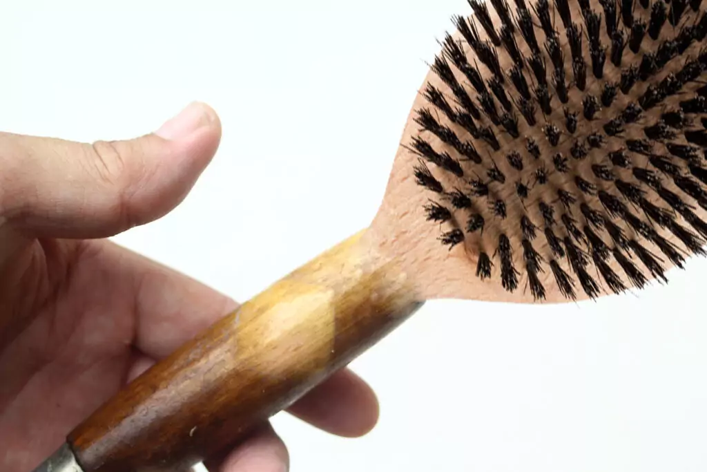 Полезни съвети за всеки дом - четка за коса Полезни съвети за всеки дом - четка за коса