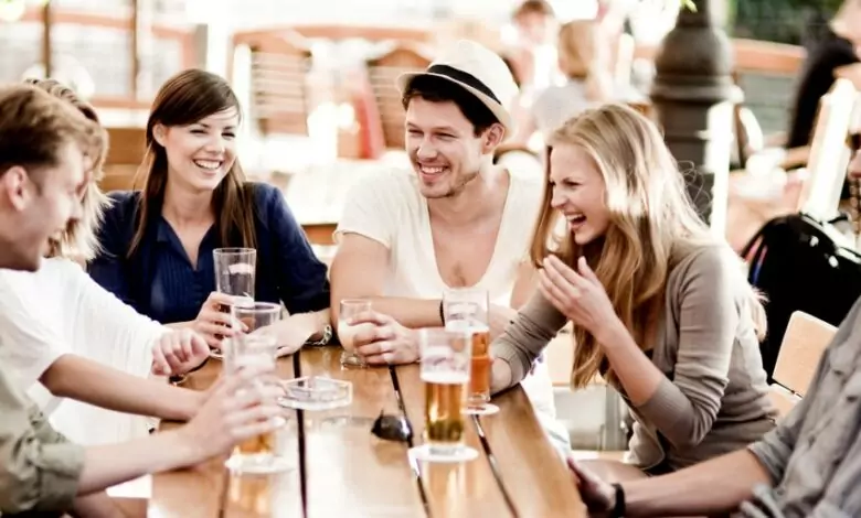 социални контакти