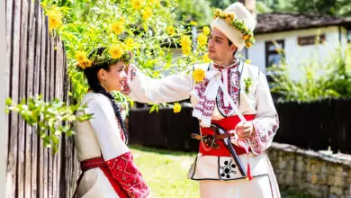 младоженци