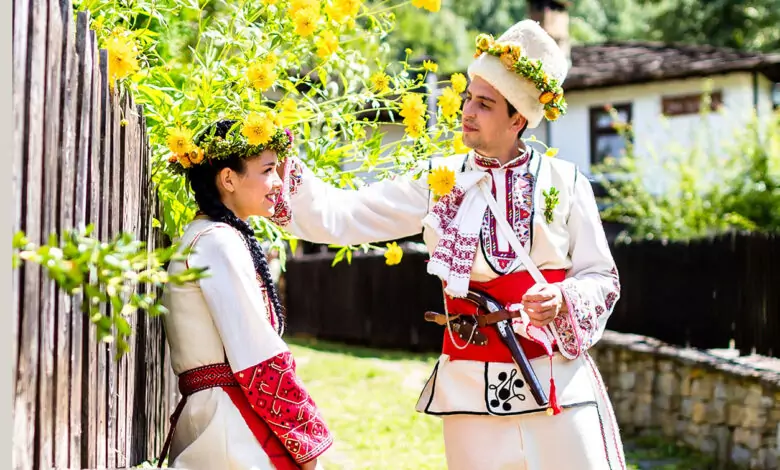 младоженци