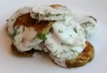 Панирани тиквички с копър