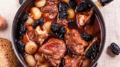 свинско месо и сини сливи