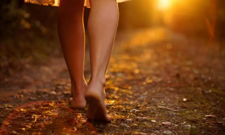 ходете боси