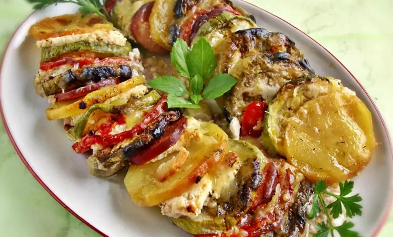 Задушени тиквички с патладжан и гъби