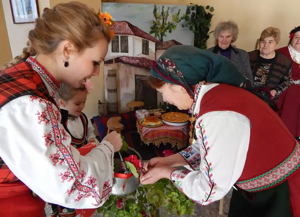 Обичаи и трапеза за Бабинден Обичаи и трапеза за Бабинден