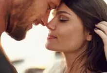 мъж харесва жена