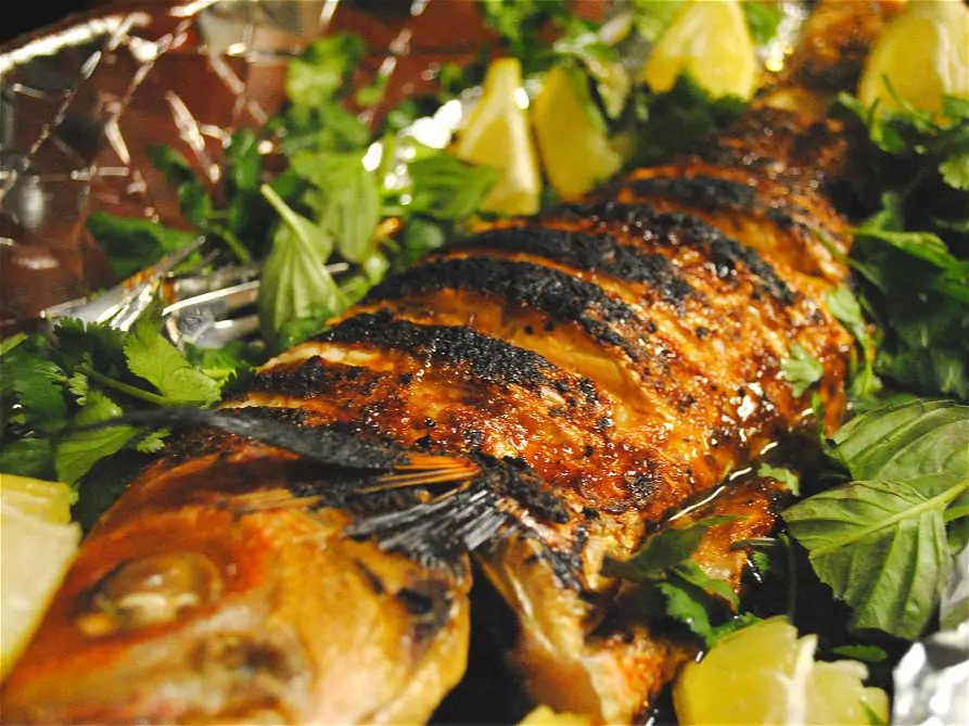 Празнична трапеза за Лазароден