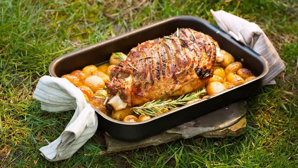 Печено агнешко бутче Печено агнешко бутче