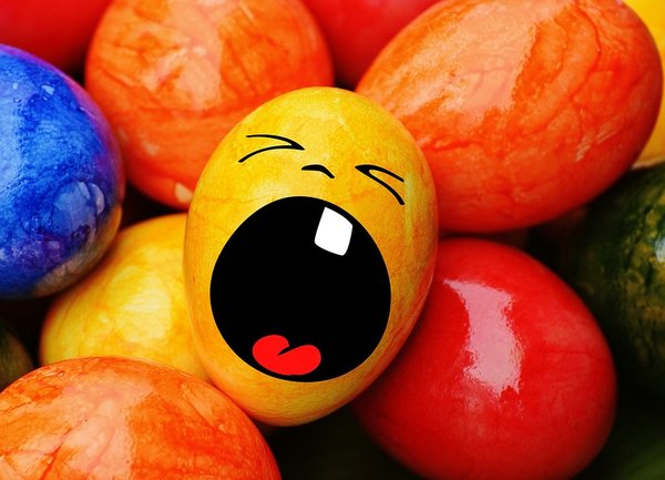 15 оригинални идеи за боядисване на яйца - стикер