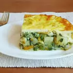 Мусака с картофи и коприва