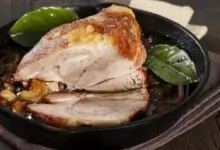 Печено свинско със зелеви листа