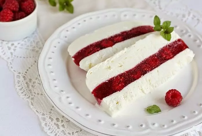 Семифредо с малини