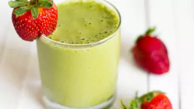 Смути от спанак и ягоди