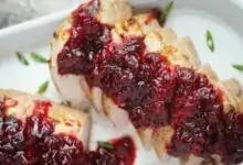 Свинско филе със сос от боровинки и малини