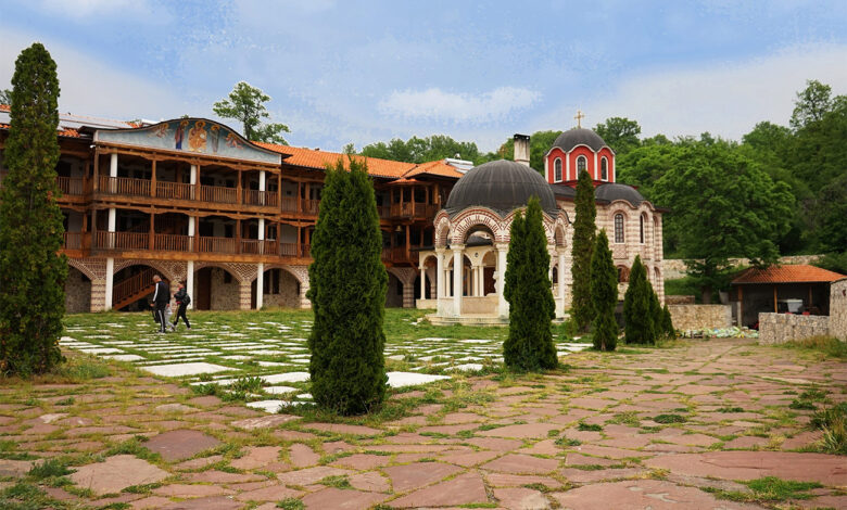 Гигински манастир - аязмо
