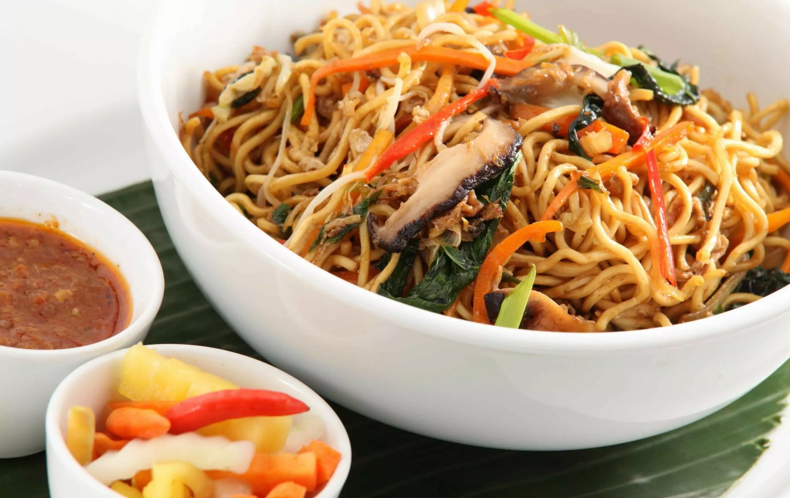 Китайски спагети със зеленчуци