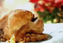 Пълнена кокошка със зеле и булгур