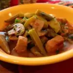 Свинско с бамя