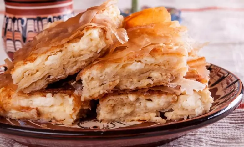 Баница с извара и мас