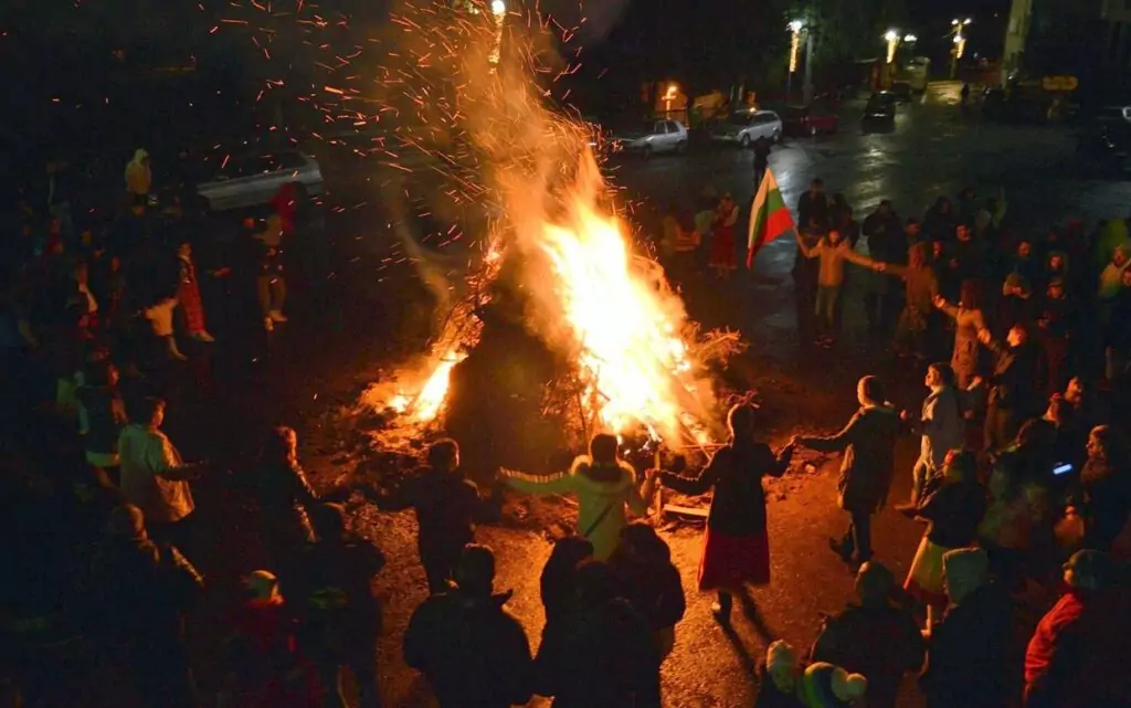 Селското хоро - Сирни заговезни Селското хоро - Сирни заговезни